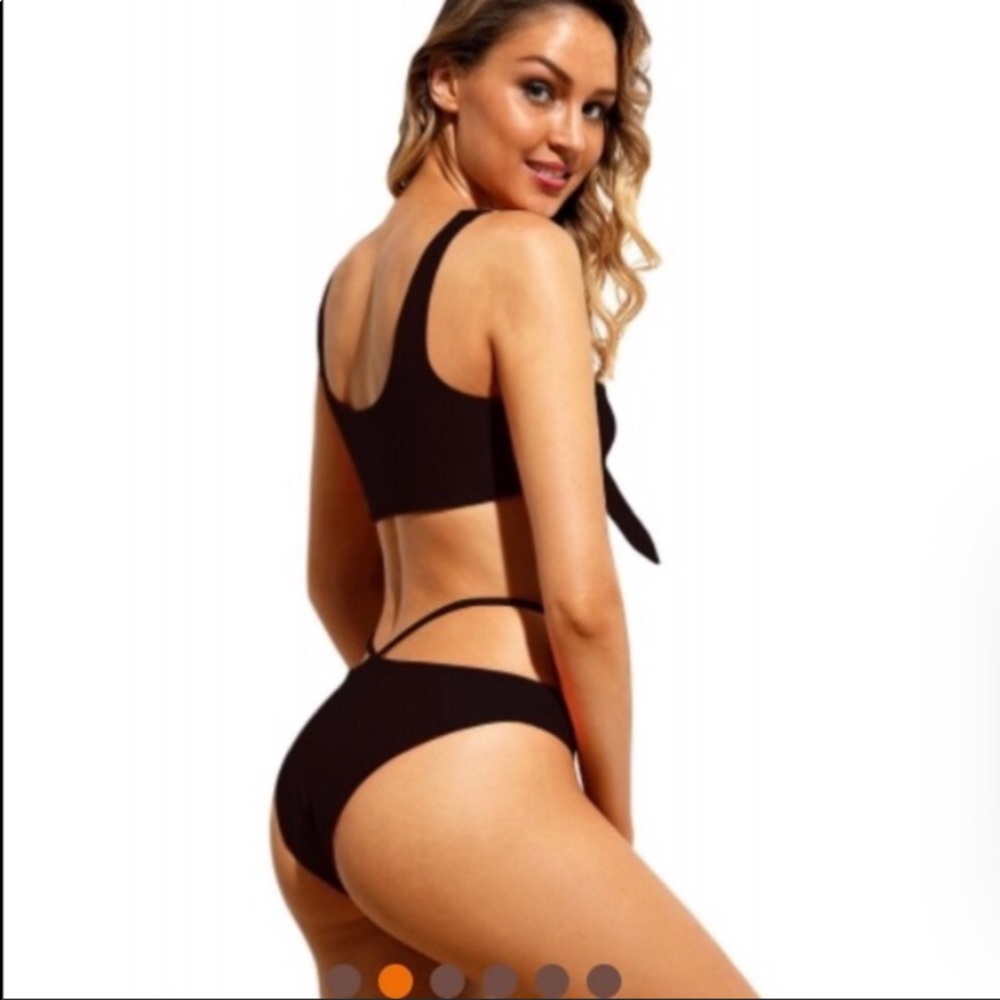 FLASH SALE ☀️Vanessa Bikini Swimsuit☀️ - Picture 3 of 8